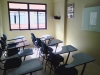 Salas de aula espaçosas, com limite de alunos e carteiras confortáveis.