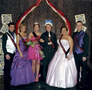 CD_CHS_Prom_Court_t670